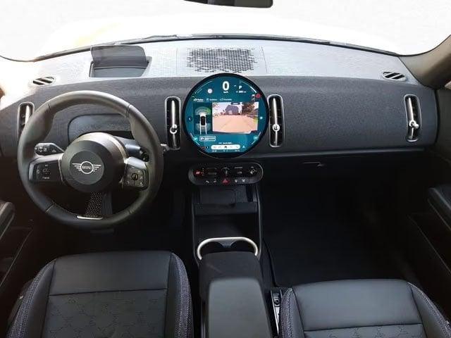 MINI Countryman MINI COUNTRYMAN COOPER D – CLASSIC TRIM, PACK M, LED, NAVI, CAMERA, HARMAN/KARDON