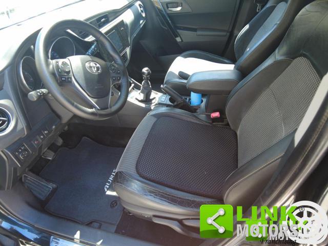 TOYOTA Auris lounge