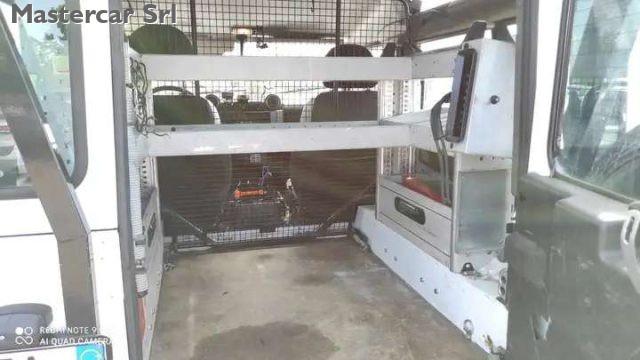LAND ROVER Defender Defender 90 2.2 td SW VAN - ZA186ZH