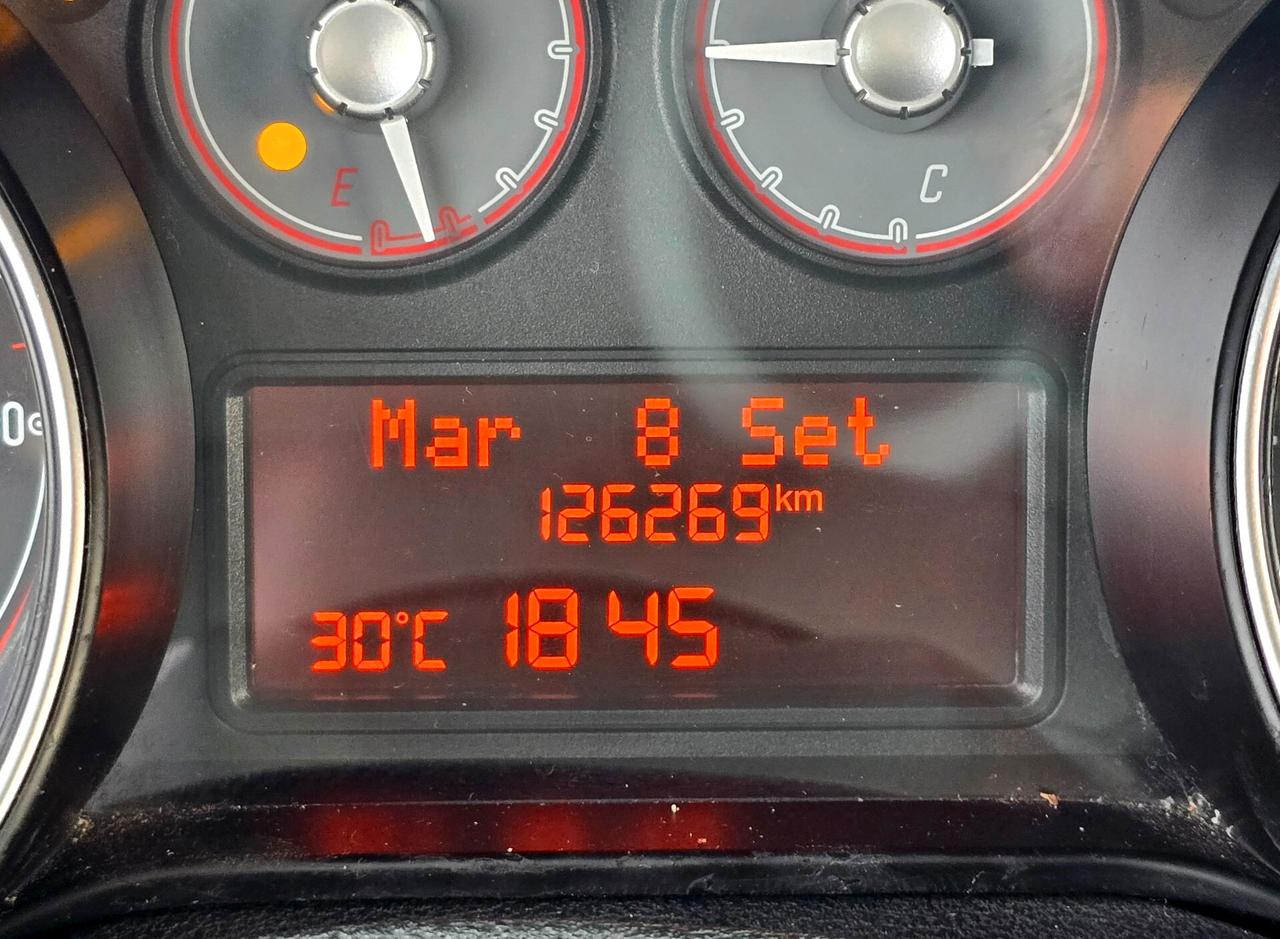 FIAT PUNTO STREET 1.3 M-JET 2016 CON 126.000KM