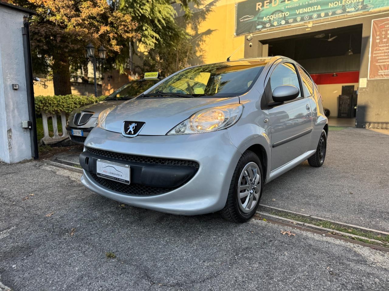 Peugeot 107 1.0 68CV 3p. Sweet Years 2Tronic