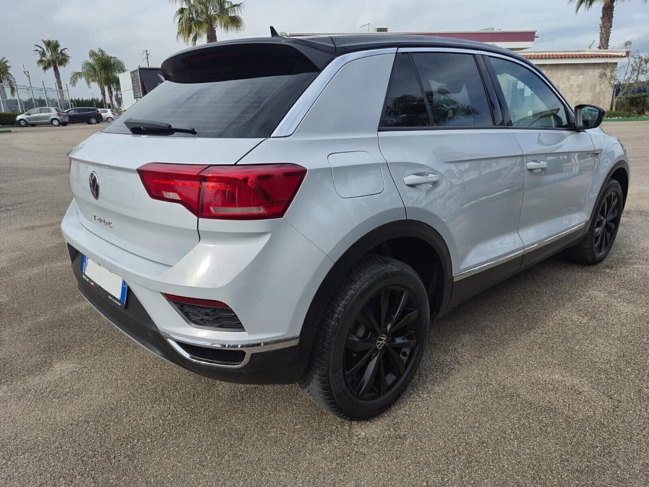 VOLKSWAGEN T-ROC 1.5 BENZINA 150 CV DSG ALLESTIMENTO R-LINE -2021