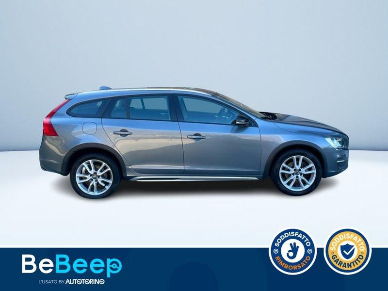 Volvo V60 Cross Country 2.4 D4 MOMENTUM AWD GEARTRONIC