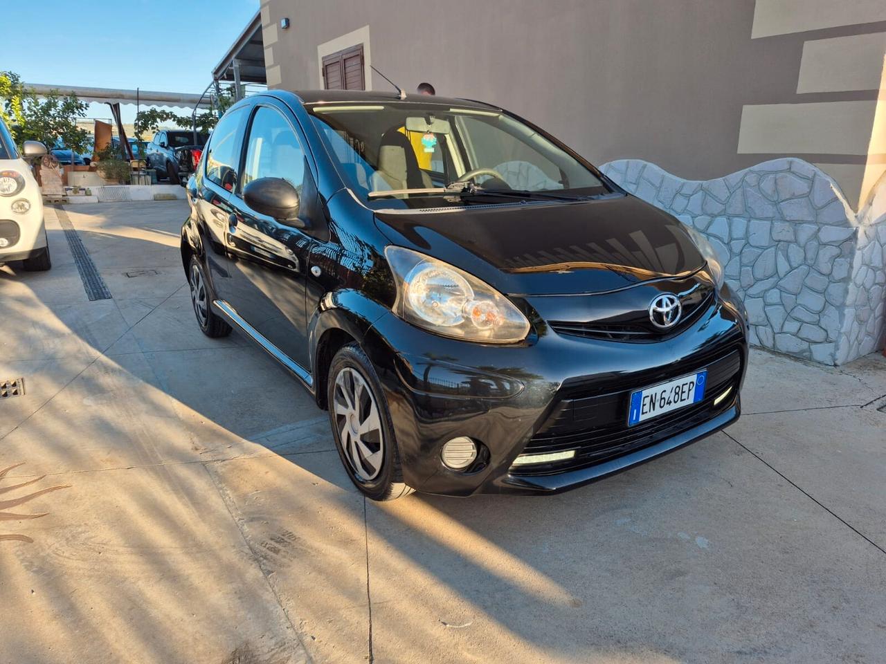 Toyota Aygo 1.0 12V VVT-i 5 porte Cool Soda Connect
