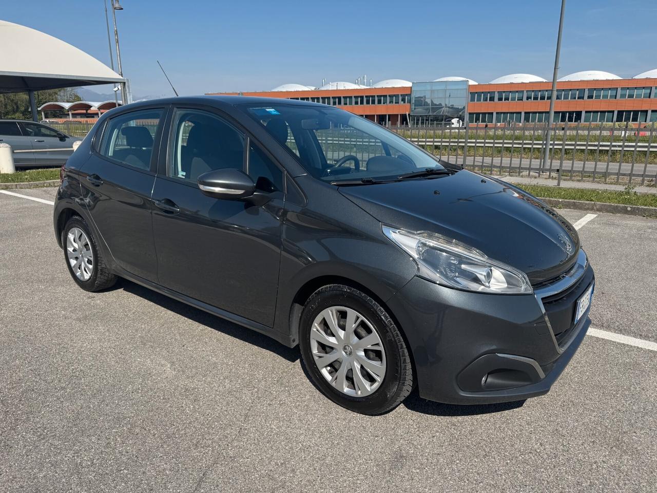 Peugeot 208 Active 1.4 HDI 68CV 5 porte