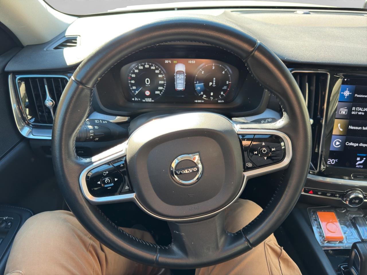Volvo V60 B4 (d) Geartronic Momentum Business Pro