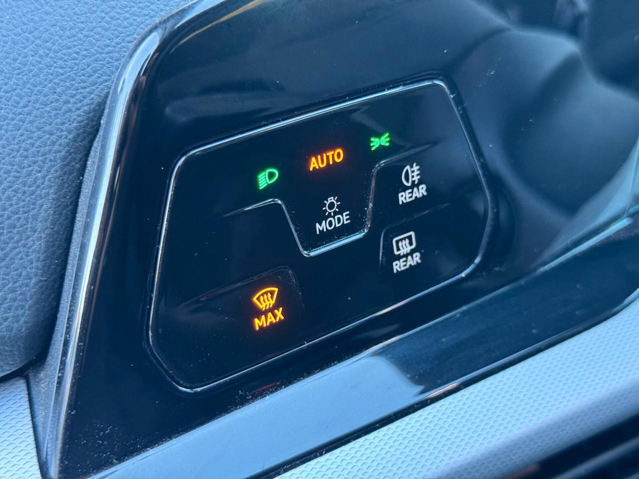 Volkswagen Golf 8 1.0 TSI - NEOPATENTATI - VIRTUAL - PRONTA CONSEGNA