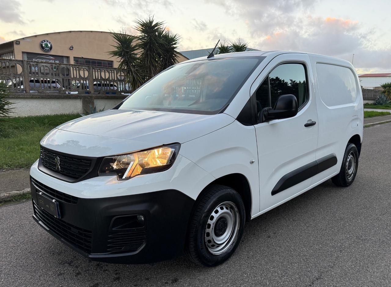 Peugeot Partner BlueHDi 100 S&S PC Furgone Pro