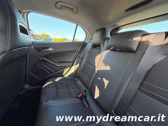 MERCEDES-BENZ GLA 180 d Automatic Sport