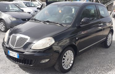 Lancia Ypsilon 2012 - 1.2 69 CV Unyca LB AUTOMOBILI