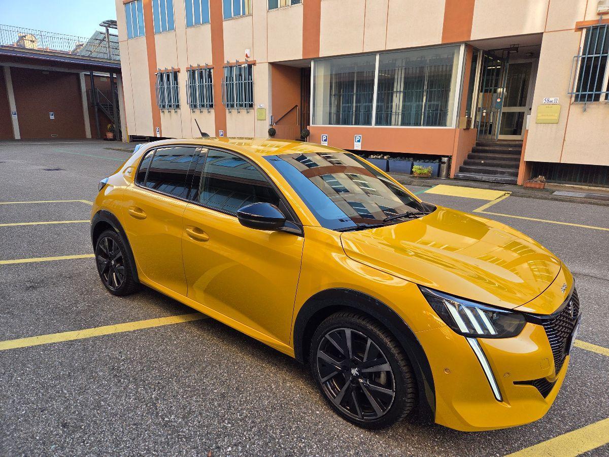 PEUGEOT - 208 - BlueHDi 100 S&S 5p. GT Line