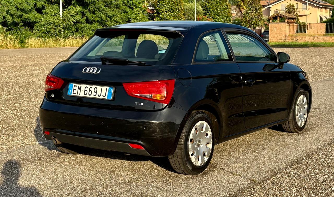 Audi A1 1.6 TDI 90cv ADMIRED SI NEO PATENTATI