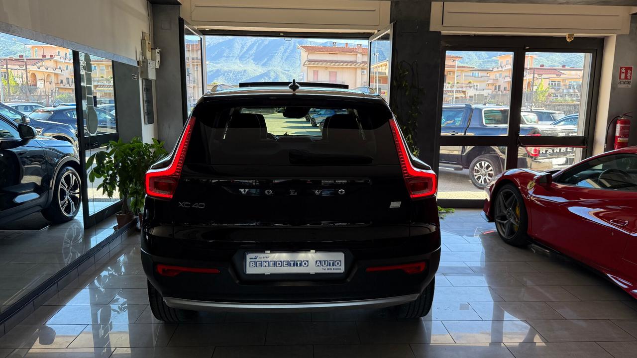 Volvo XC40 T5 Recharge Plug-in Hybrid Inscription Expression