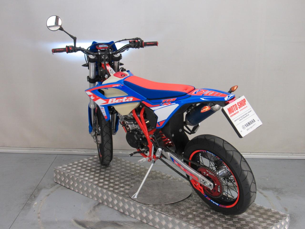 Beta RR Motard 125 R 11KW PATENTE A1 E B