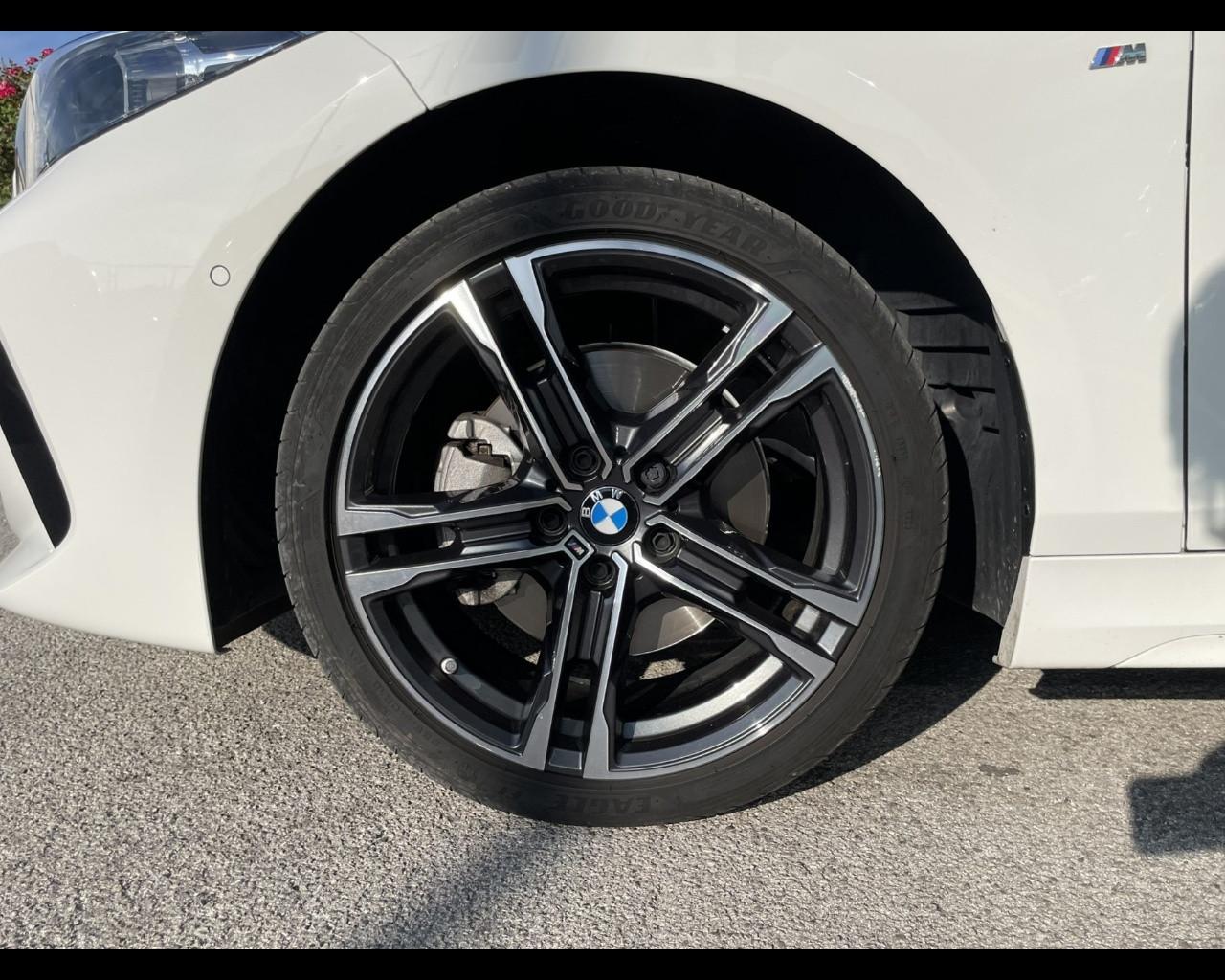 BMW Serie 1 (F40) - 118d 5p. Msport