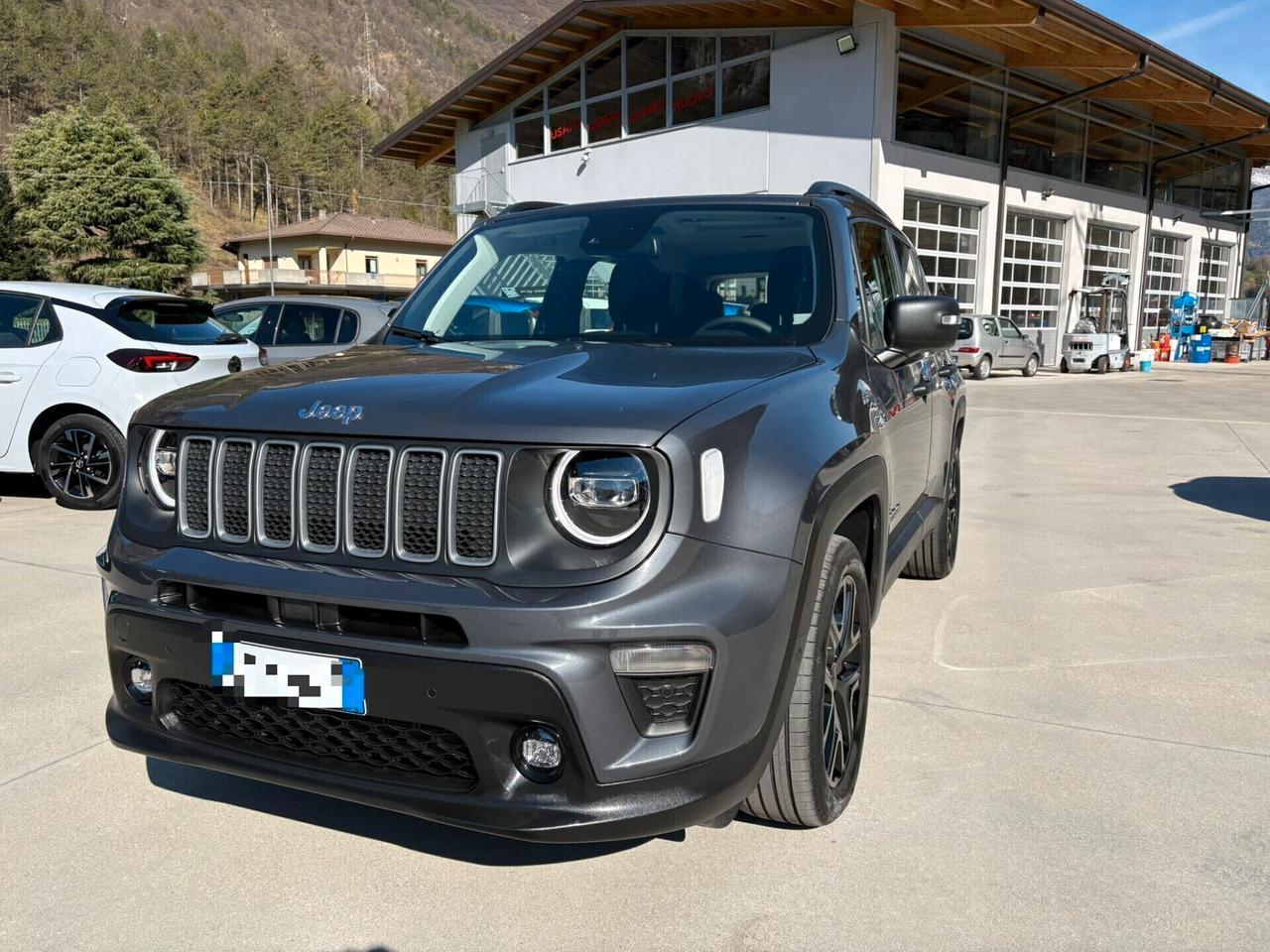 Jeep Renegade 1.5 Turbo T4 MHEV Summit