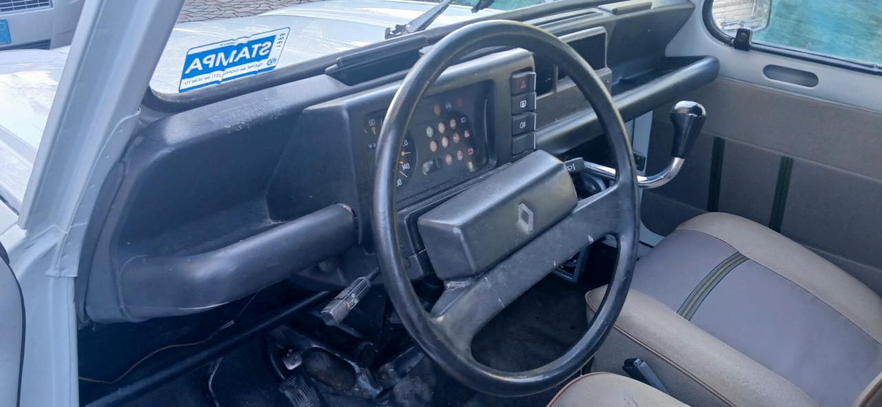 Renault R 4 950 TL