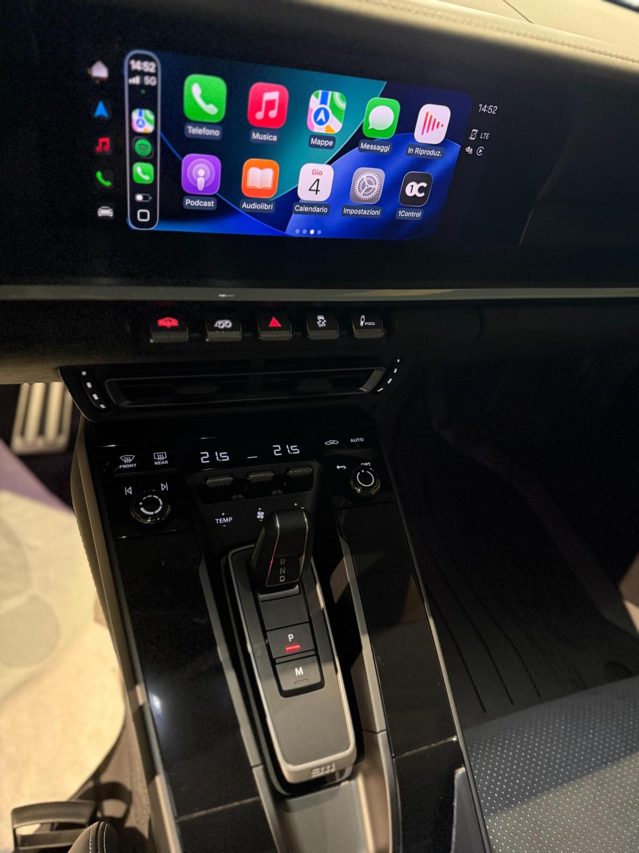 Porsche 911 Coupe 3.0 Dakar auto