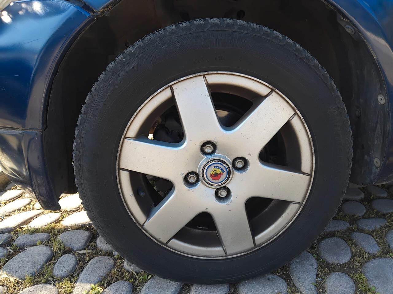 Toyota Yaris 1.0i 16V cat 3 porte