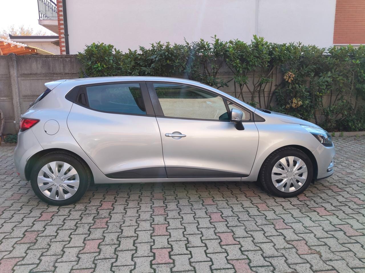 Renault Clio TCe 12V 90 CV 5 porte Duel2