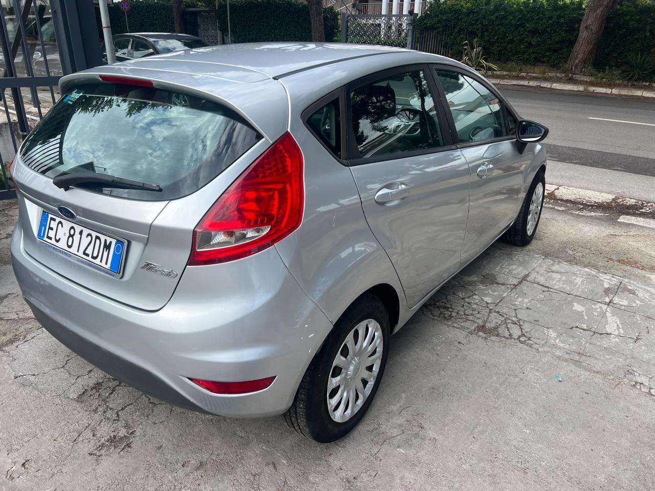Ford Fiesta 1.4 5 porte Bz.- GPL Titanium