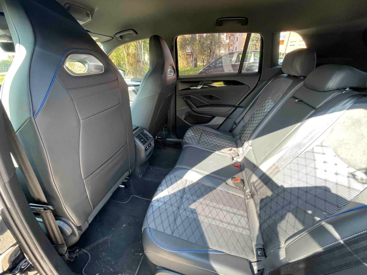 Volkswagen Tiguan 2.0 TDI 150 CV DSG R-Line Black Style Pack Automatica