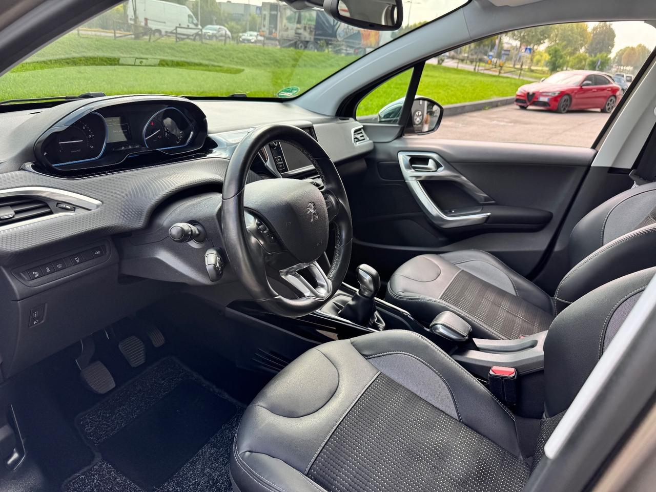 Peugeot 2008 1.2 Neopatentati