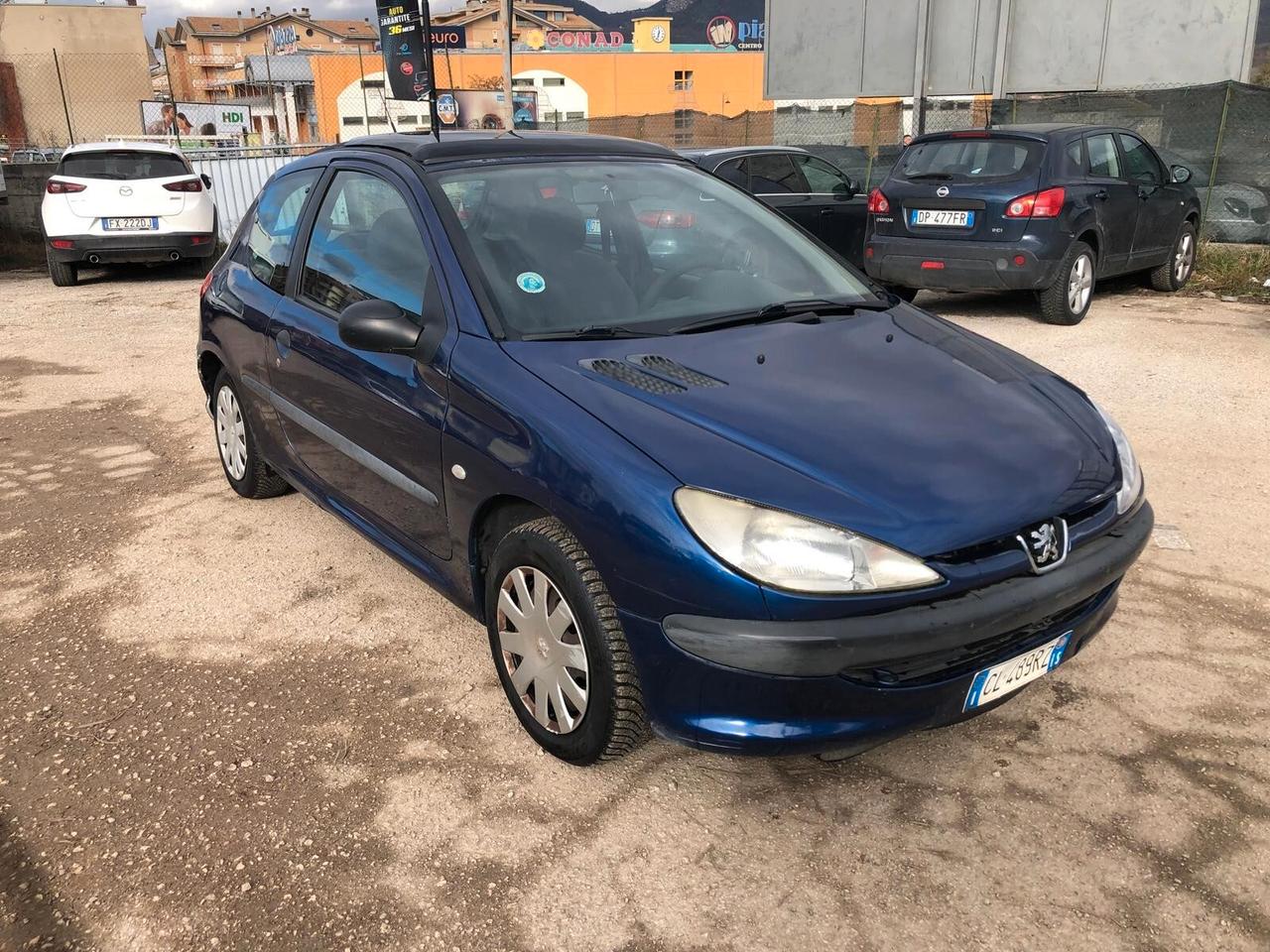 Peugeot 206 1.1 3p. XR