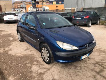 Peugeot 206 1.1 3p. XR