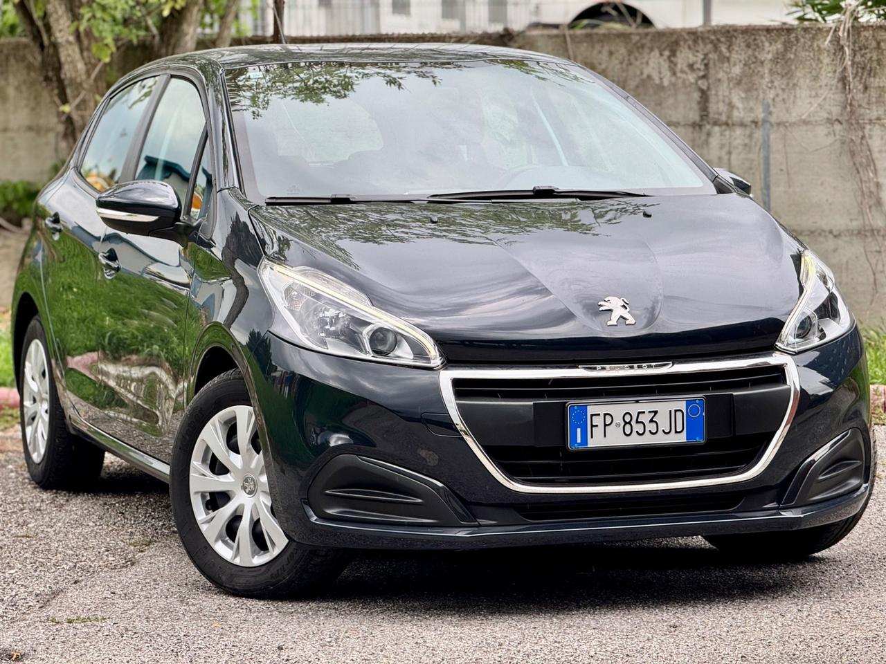 Peugeot 208 PureTech 82 5p. GPL Allure