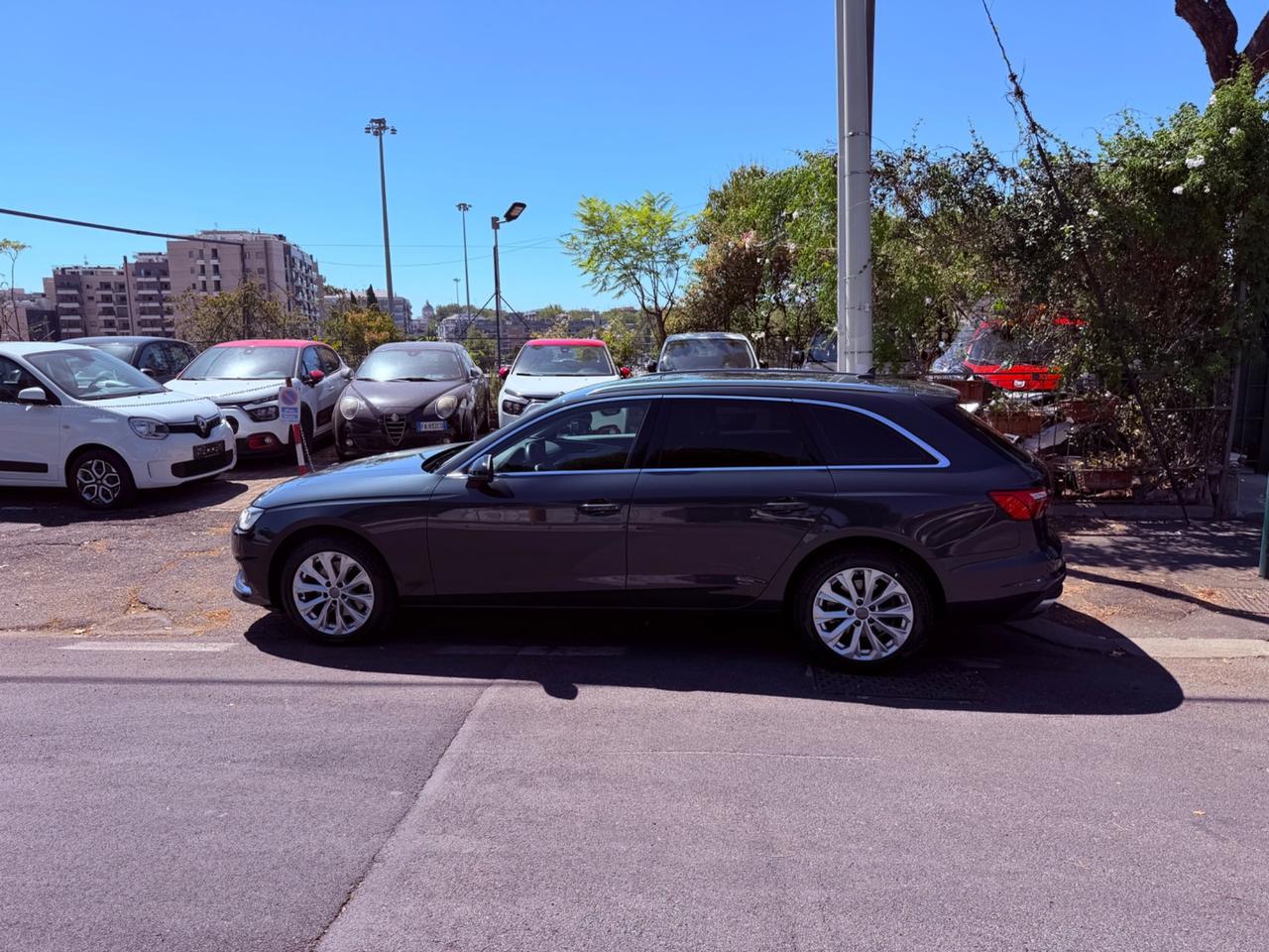 Audi A4 Avant 35 TDI S tronic Business Advanced PDC