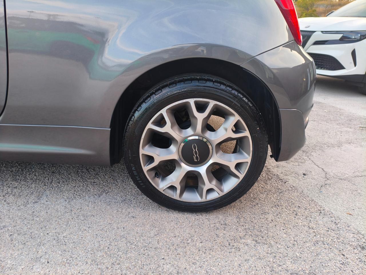 Fiat 500 C 1.0 Hybrid Connect