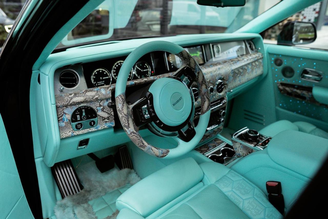 Rolls Royce Phantom 6.7 EWB