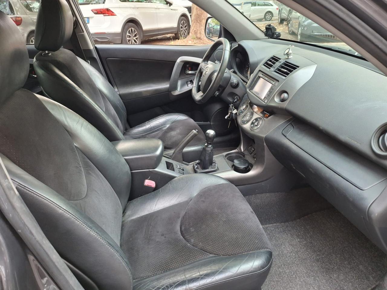 Toyota RAV 4 RAV4 2.2 D-4D 150 CV Lounge
