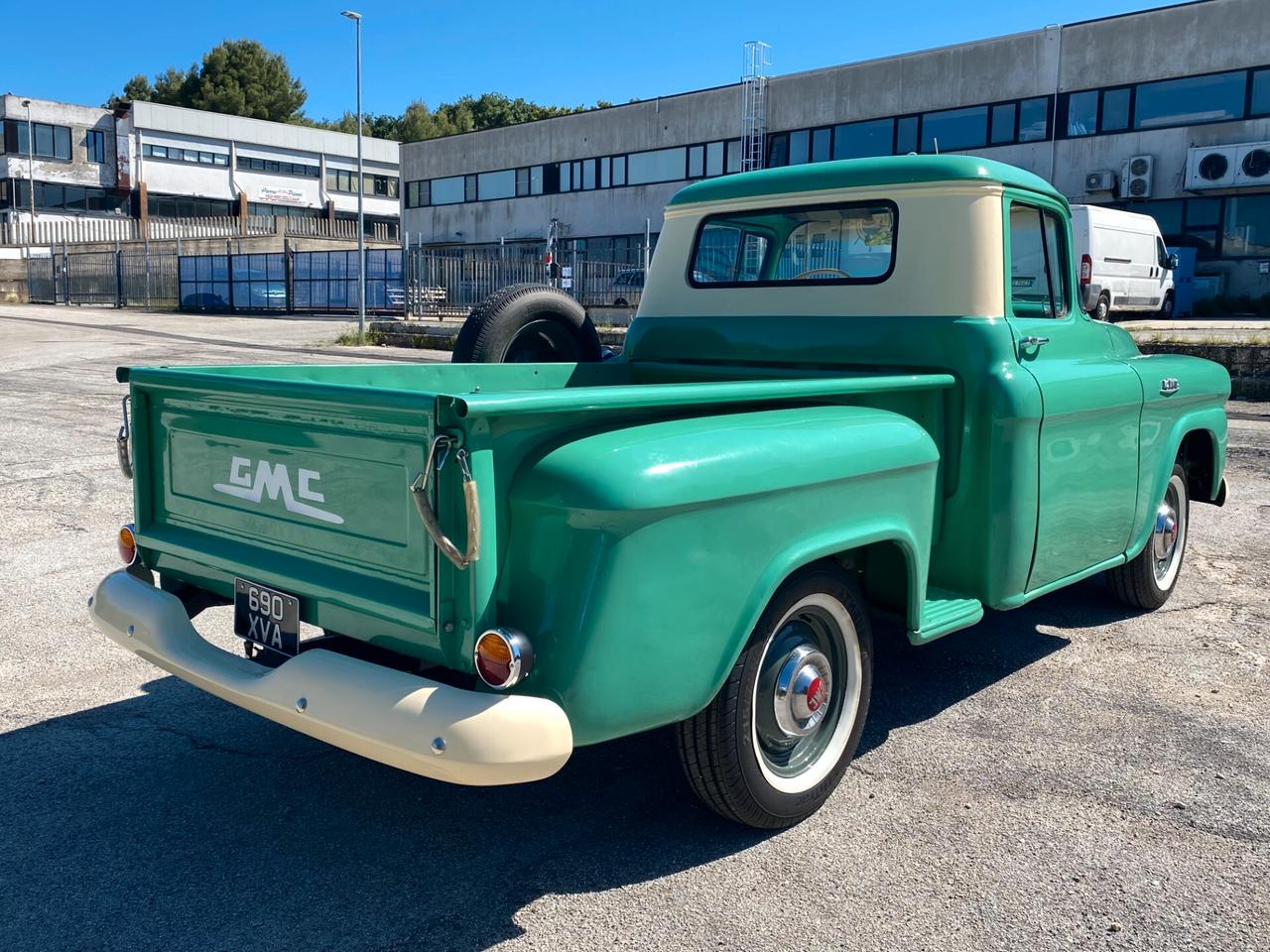 GMC 100 PICK UP