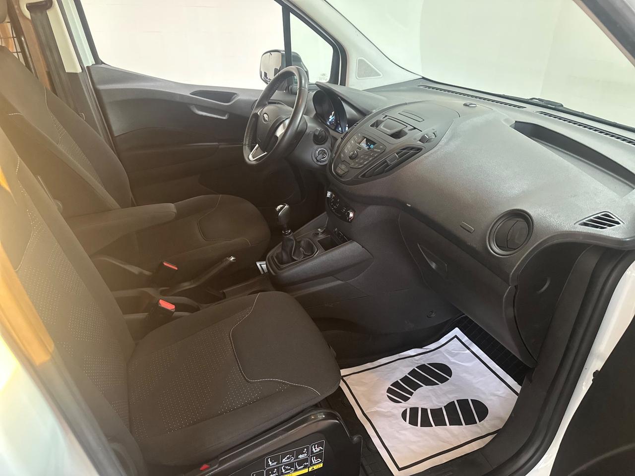 Ford Transit Courier 1.5 TDCi 100CV Van Titanium