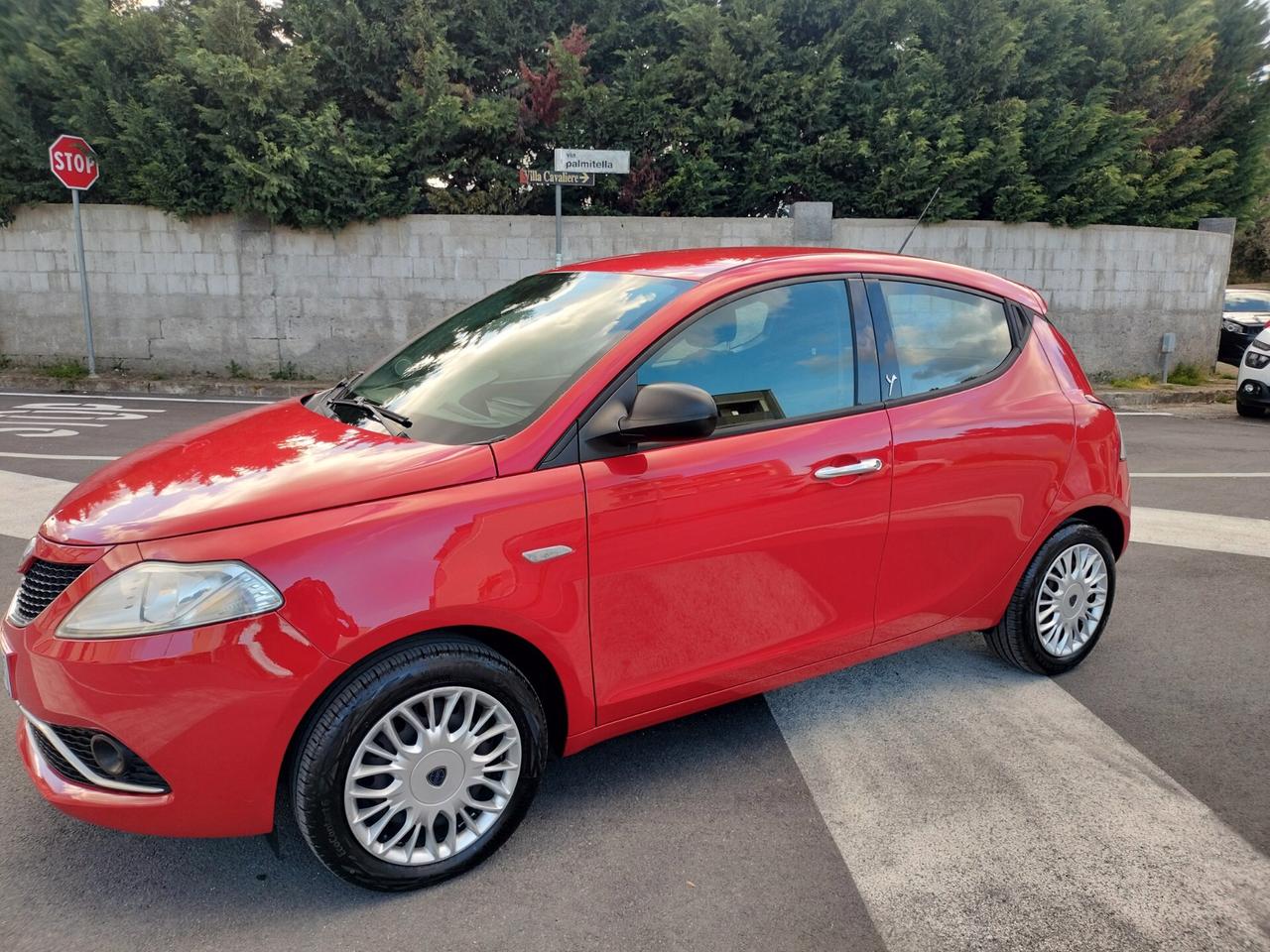 Lancia Ypsilon 1.2 69 CV 5 porte Elefantino 80.000km