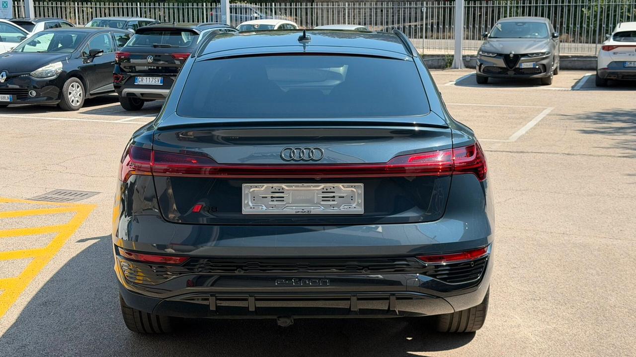Audi Q8 e-tron SPB 55 quattro S line edition