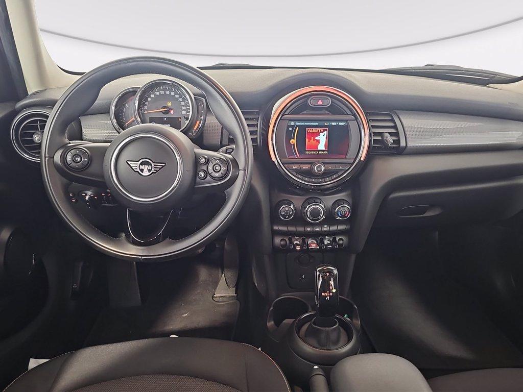 MINI Mini 5p 1.5 cooper d business xl auto del 2019
