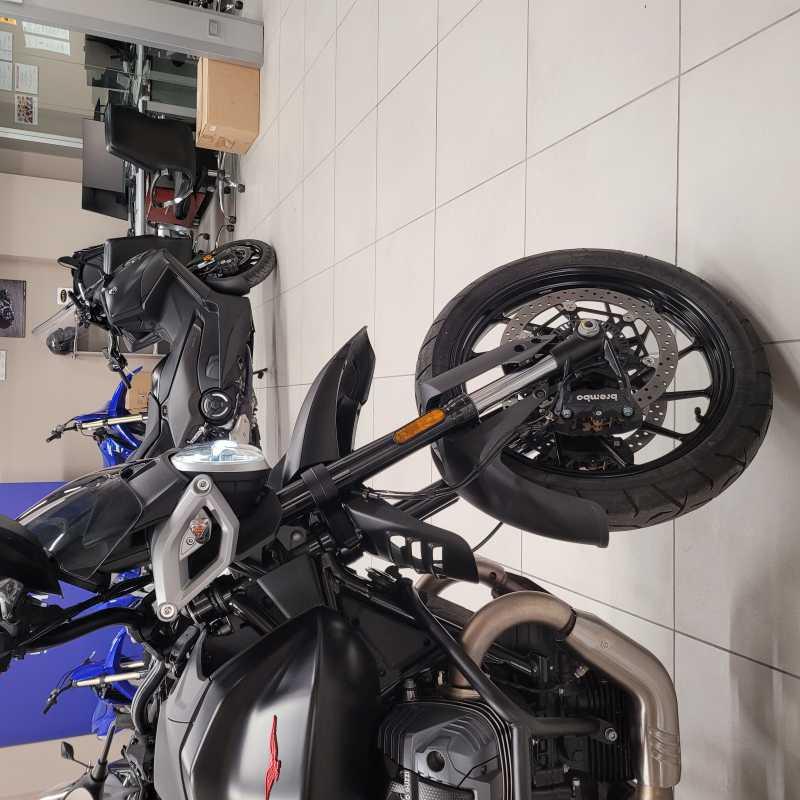 Moto Guzzi V85 Strada - 2025