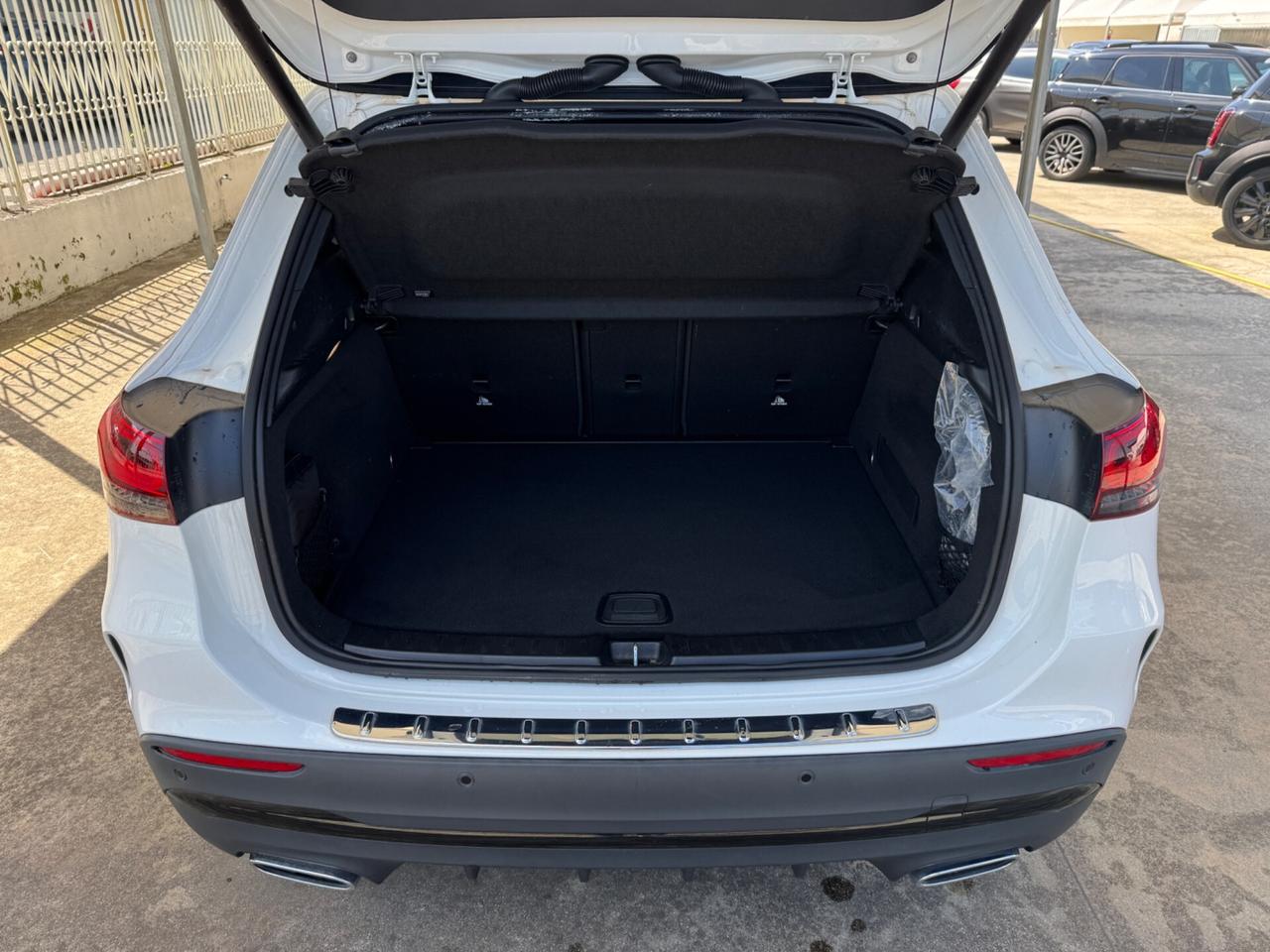 MERCEDES-BENZ GLA 180 d AUTOMATIC. PREMIUM AMG -MY23