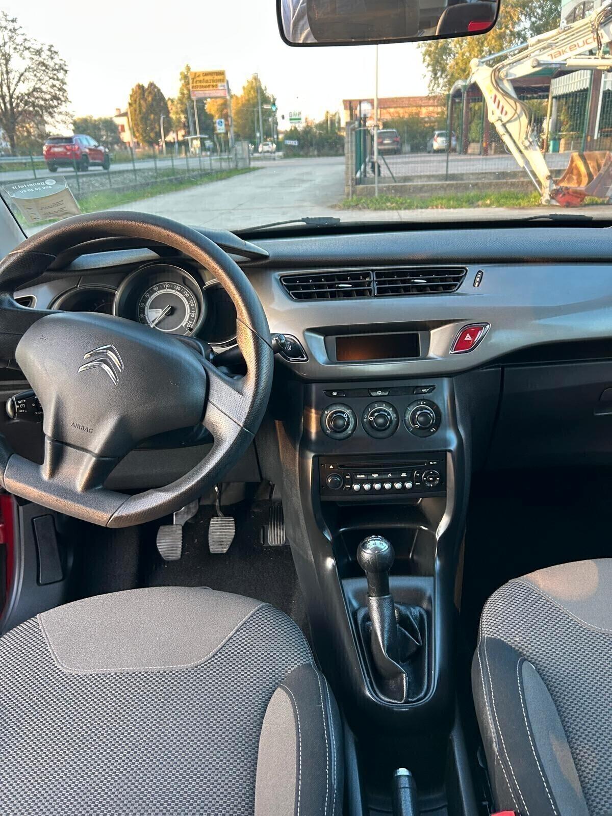 Citroen C3 1.0 VTi 68 Attraction OK neo patentati