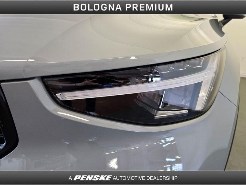 Volvo XC40 B3 automatico Plus Dark