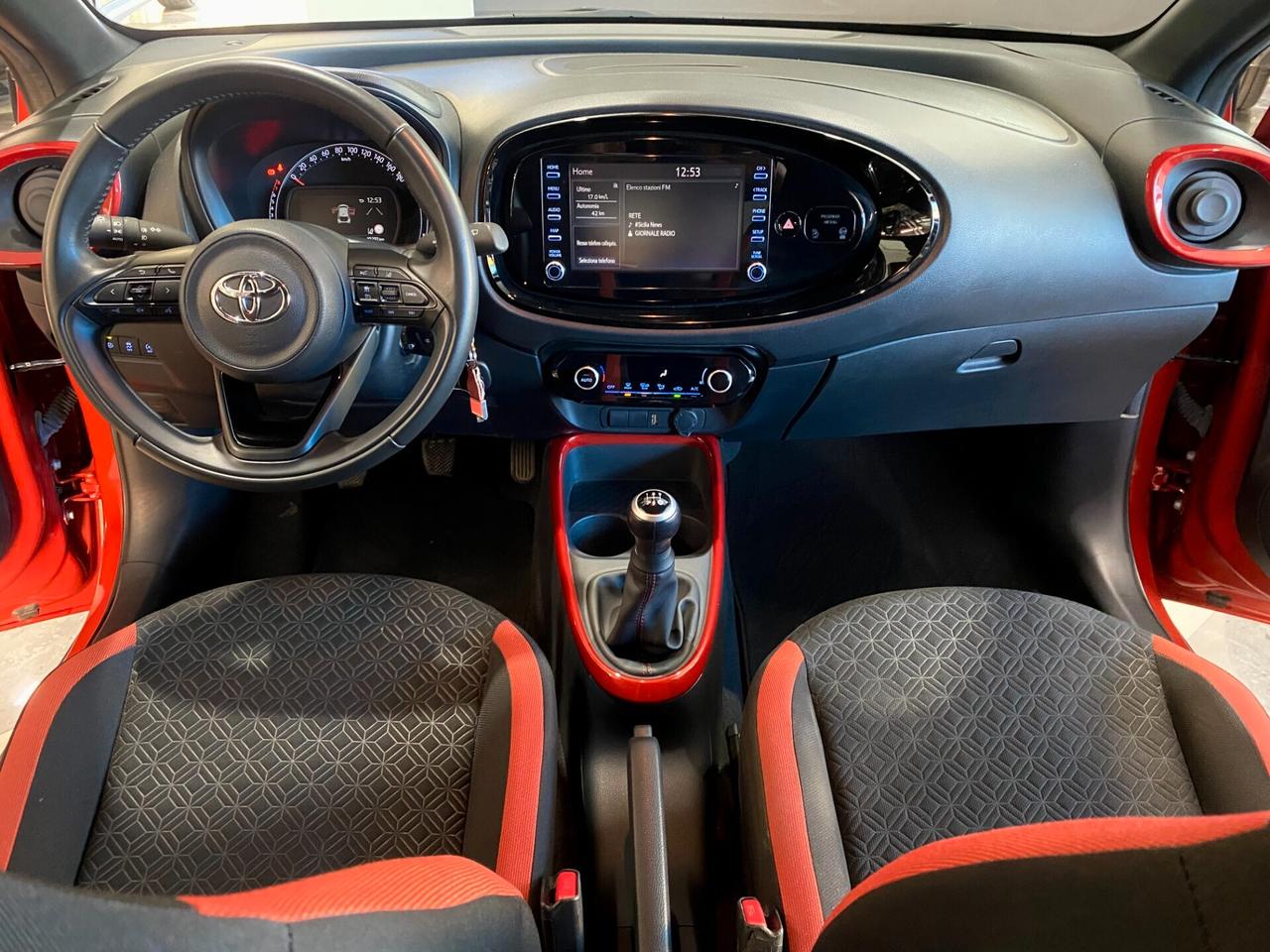 Toyota Aygo X 1.0 VVT-i 72 CV 5 porte Lounge-2022