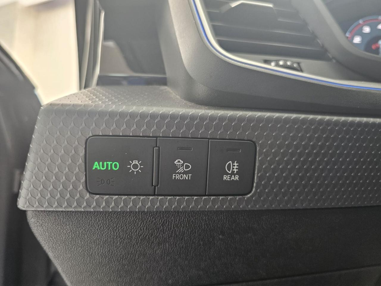 NUOVA AUDI A1 SPORTBACK S-LINE BLACK LINE 30 TFSI 116CV S-TRONIC - PACK LUCI.