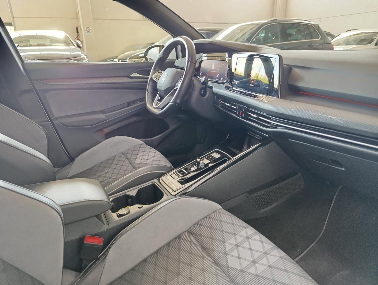 Volkswagen Golf 1.5 etsi evo R-Line 150cv dsg