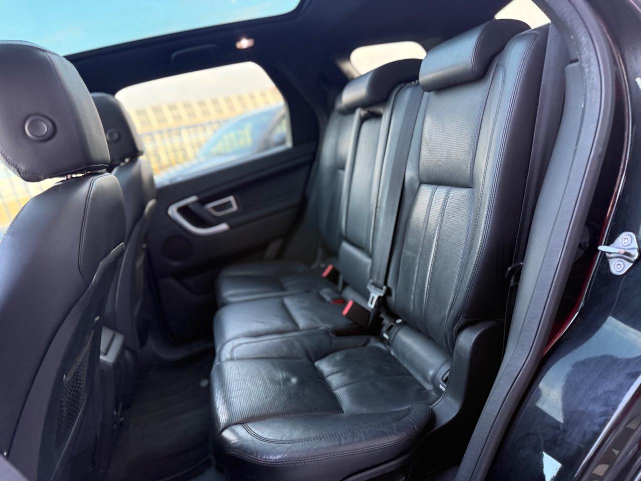 7 POSTI Land Rover Discovery Sport 2.2 TD4 HSE Luxury
