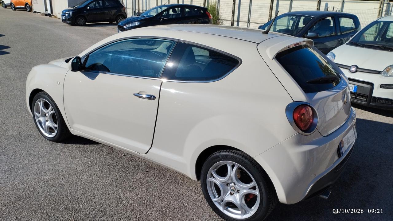 Alfa Romeo MiTo 1.3 JTDm 16V 90 CV Distinctive Sport Pack