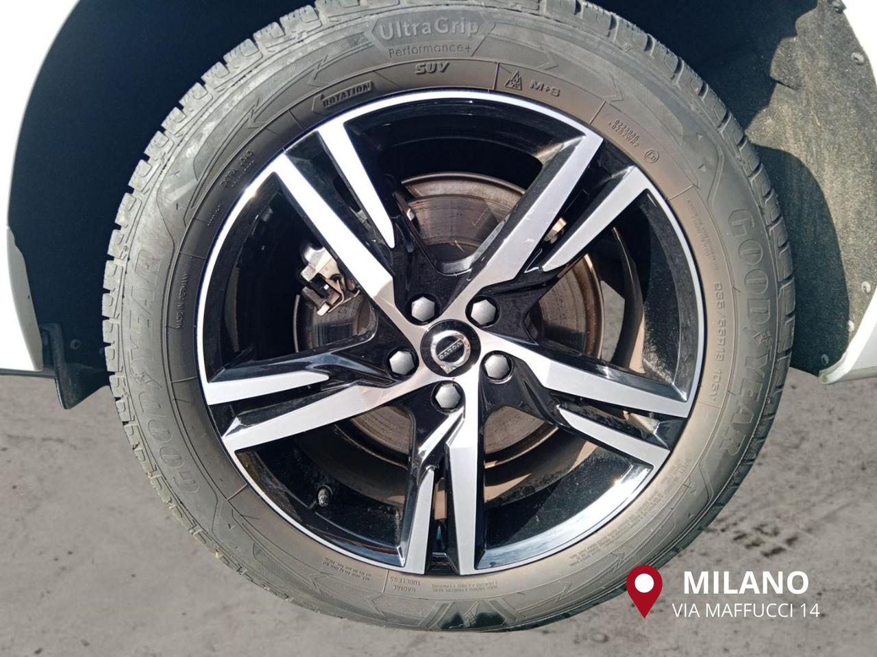 Volvo XC60 T6 Recharge Plug-in Hybrid AWD R-design