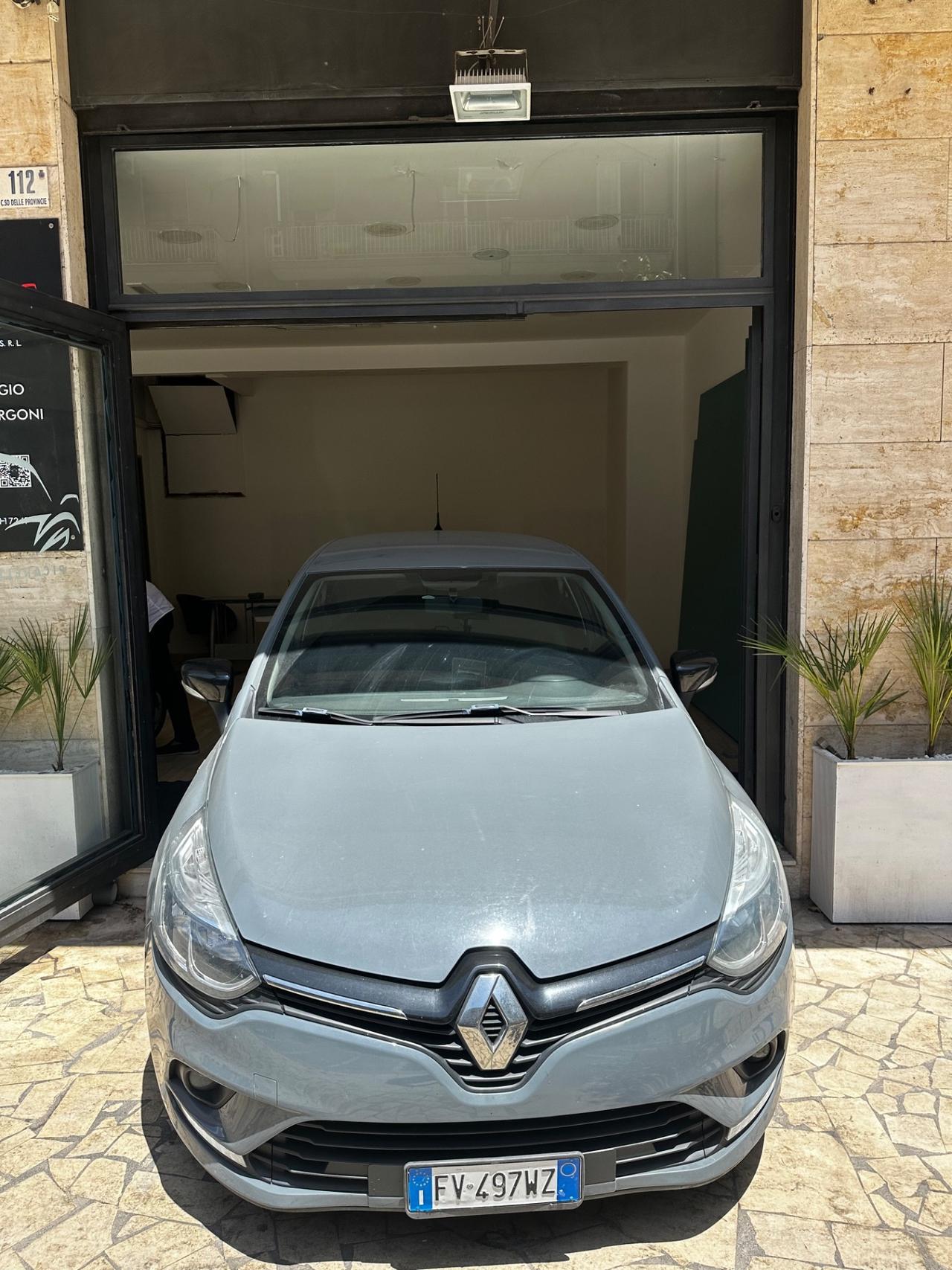 Renault Clio dCi 8V 75 CV 5 porte Moschino Life